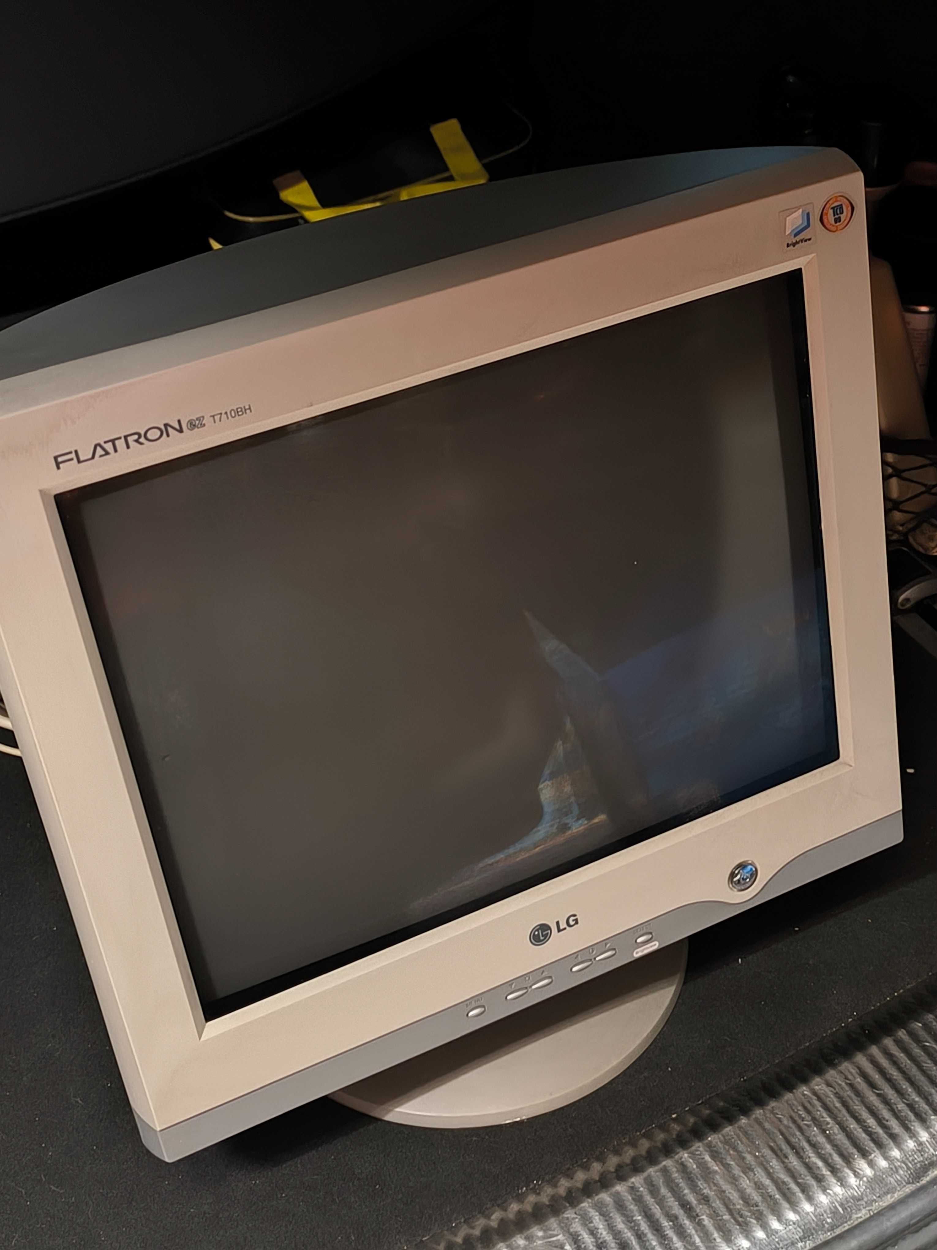 Monitor Retro LG Flatron ez T710BH - kineskop