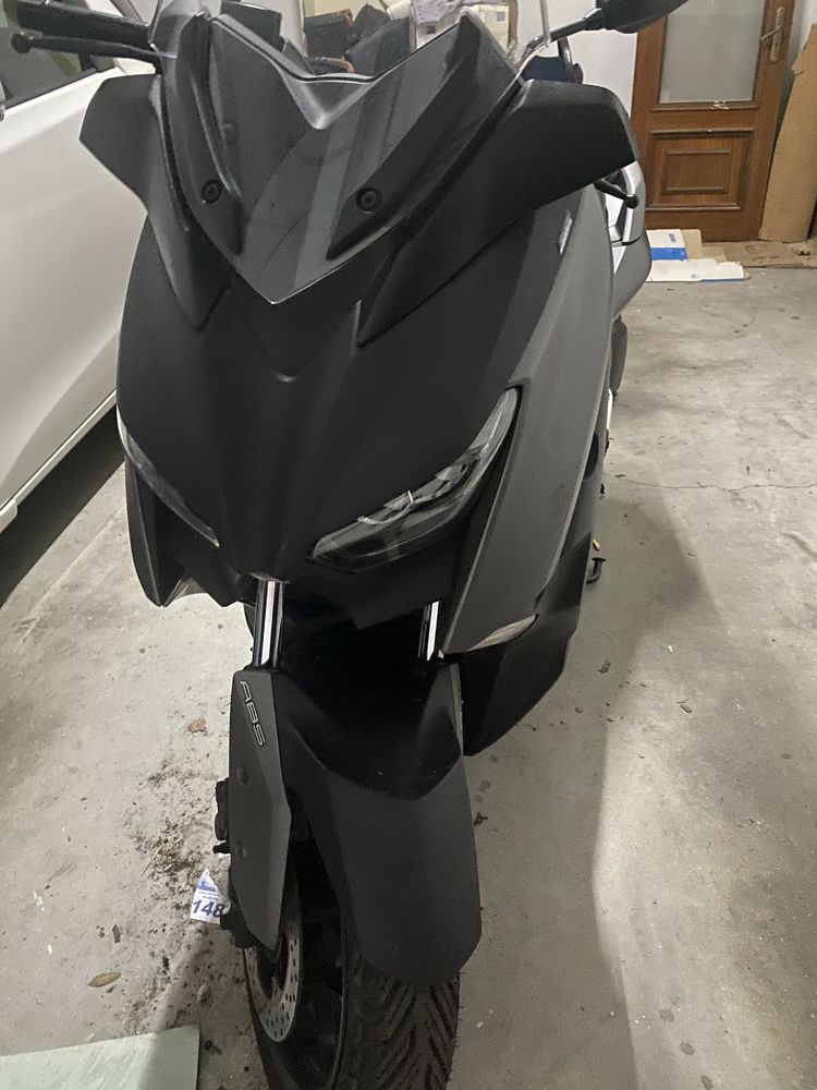 Yamaha X-Max 300 | 18.000 km | Revisões na marca | Como nova