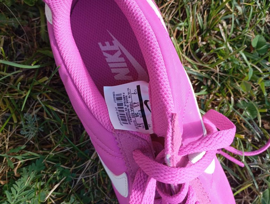 Кросівки  Nike рожеві