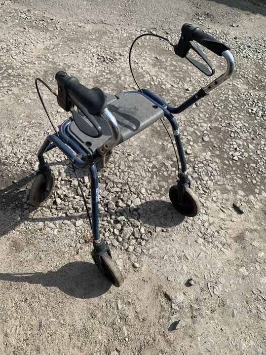 Ролатор ходунки для літніх людей