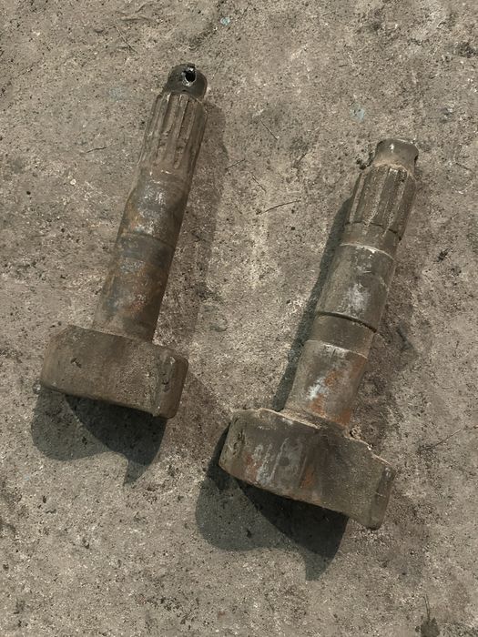 Кулак розстикний КамАЗ, КраЗ (Також Полуось і Розгортка по одній є)