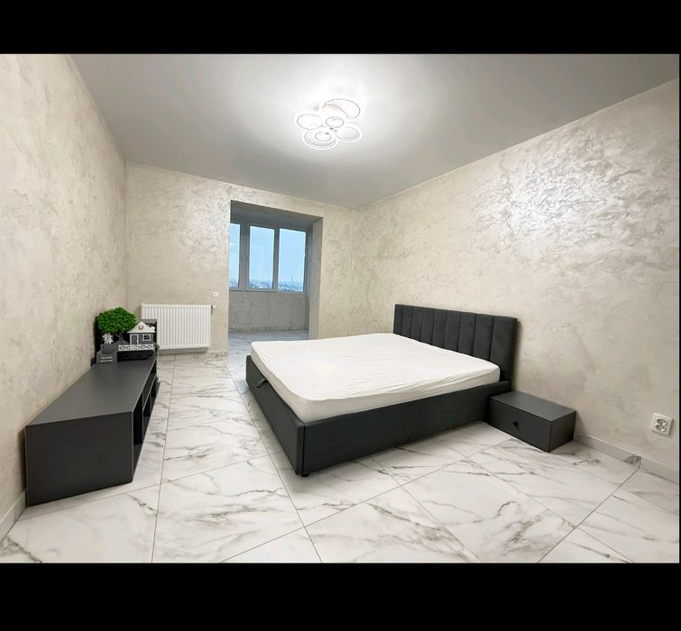 Здається однокімнатна новобудова ЖК Кришталеве Озеро