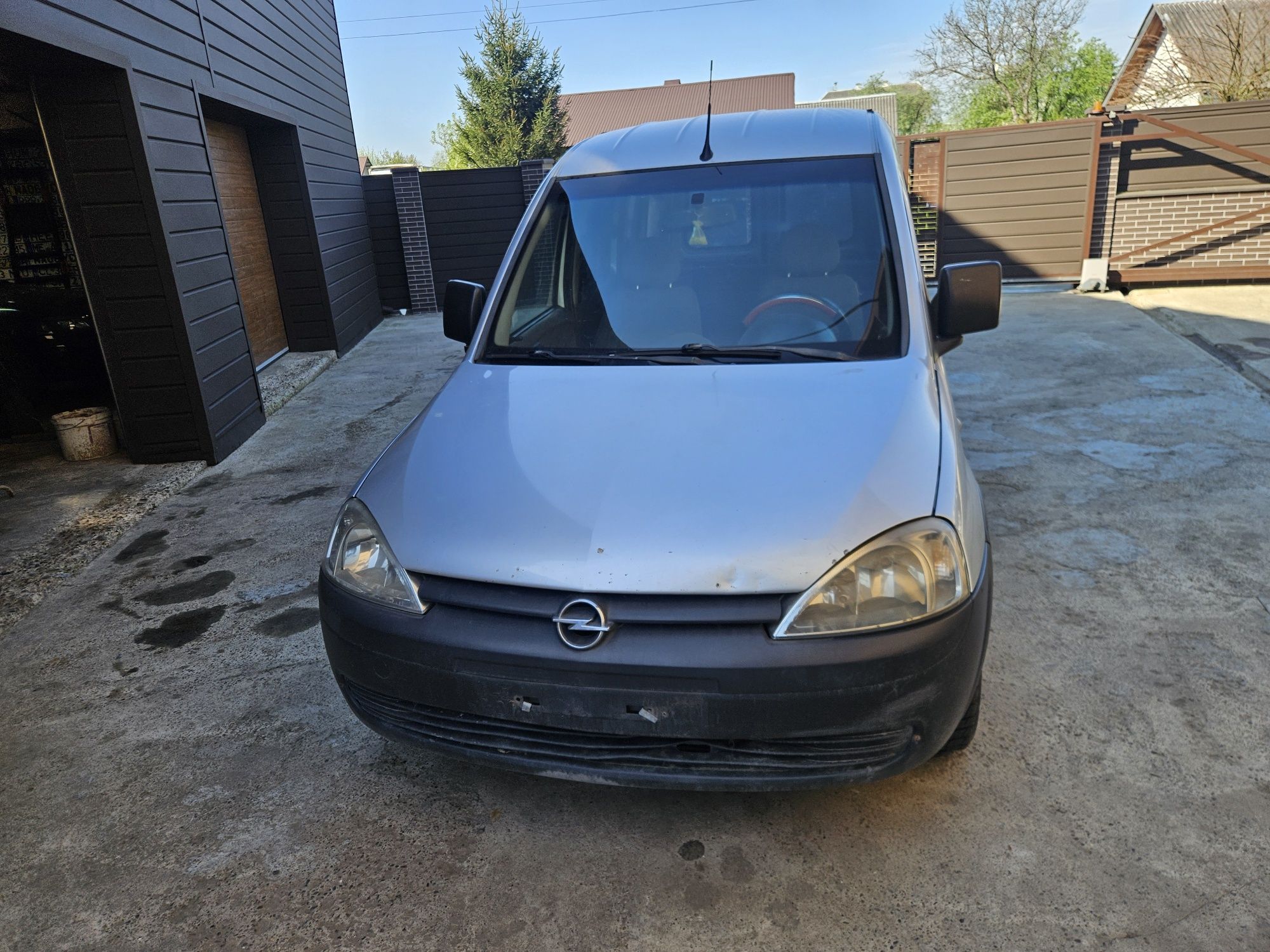 Бампер Крило Капот Фара Телевізор Окуляр Опель Комбо Ц Opel Combo C