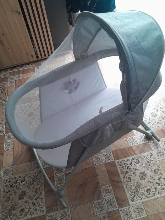 Kołyska turystyczna dla dziecka