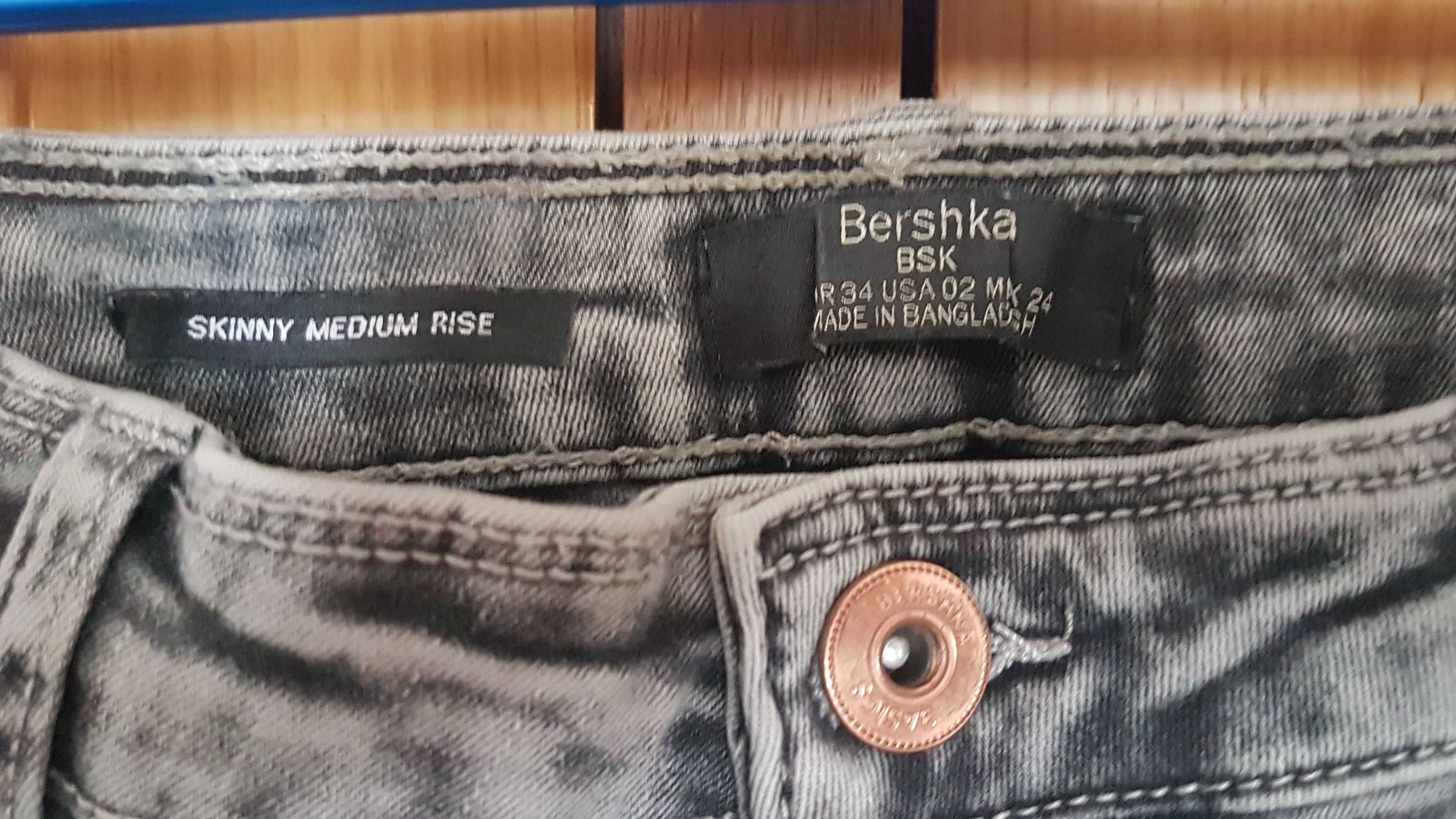 Calças Ganga T. 34 Bershka