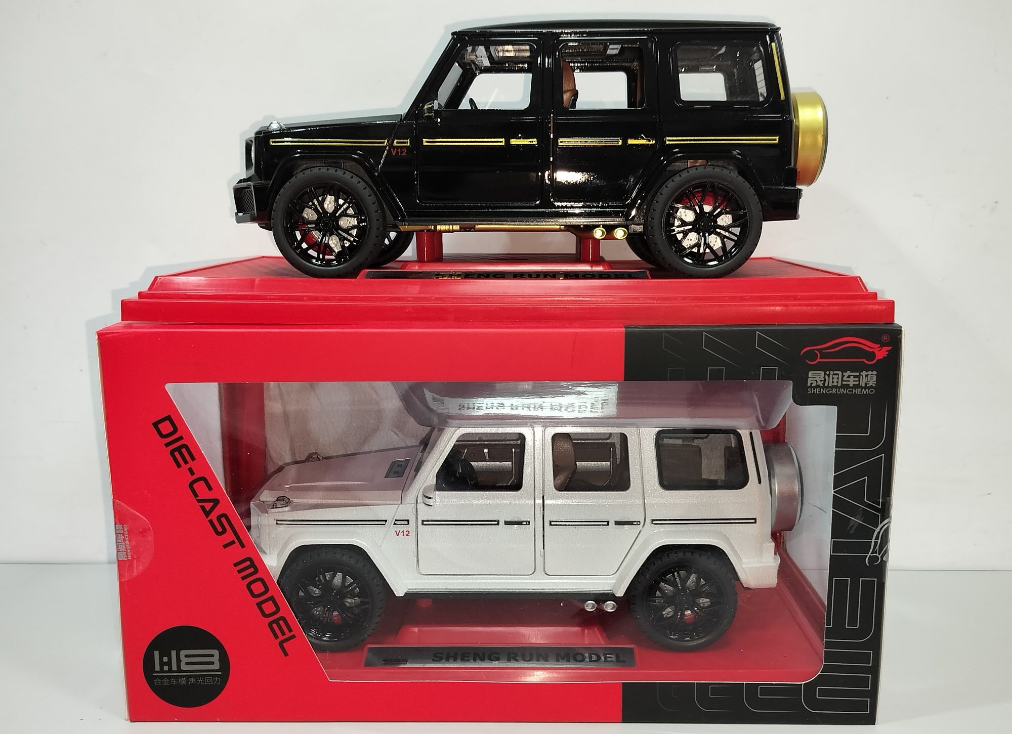 Mercedes-Benz AMG G63 модель 1:18 Металл звук свет