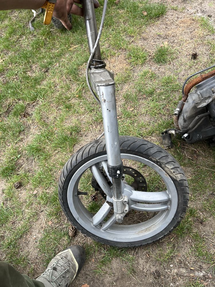 Peugeot ludix 125 zawieszenie sztyca koło