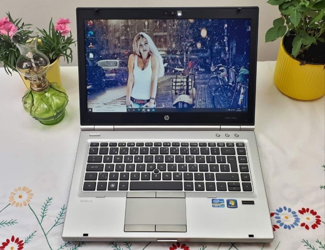 Laptop HP EliteBook 14"HD + LED