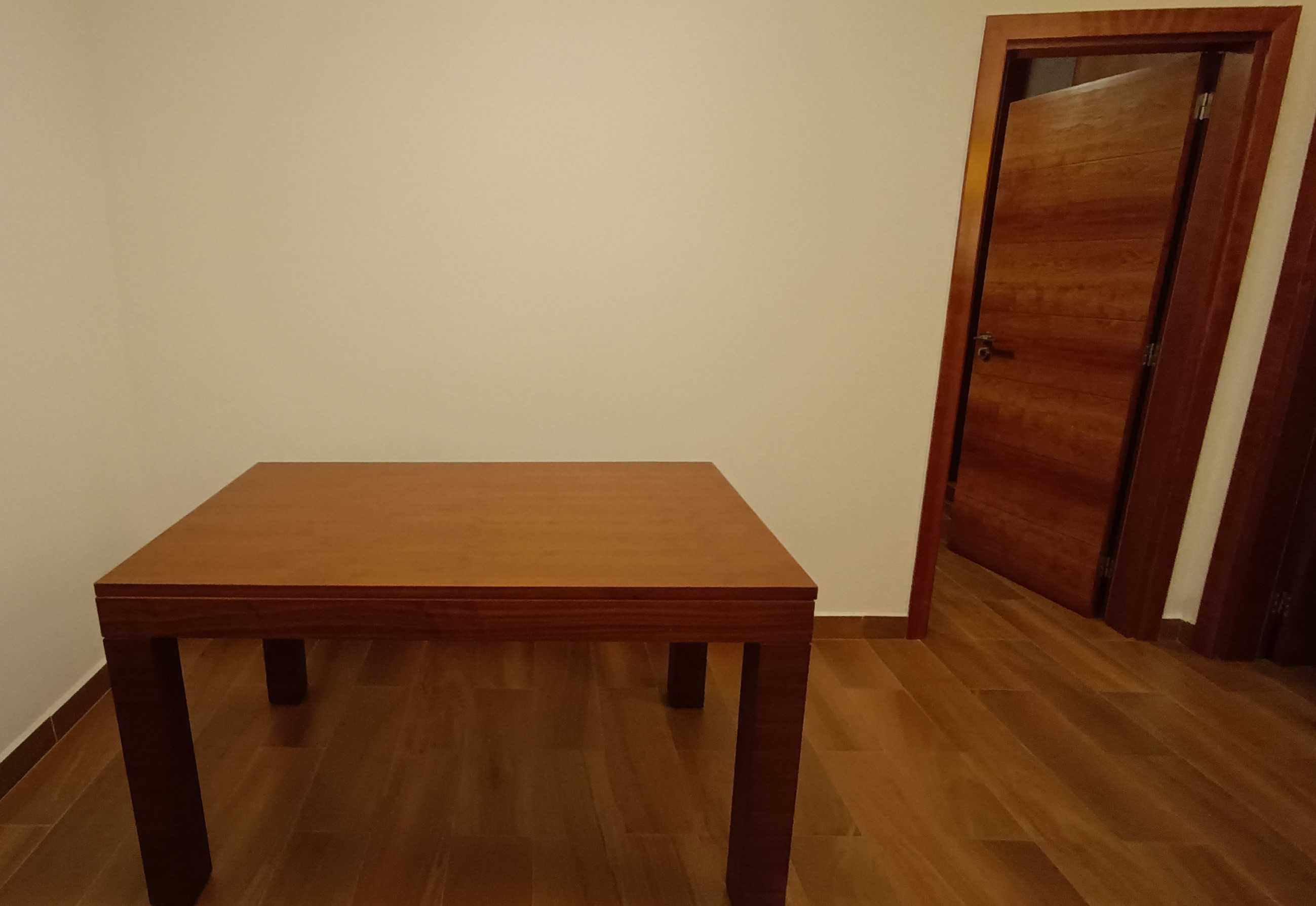 Mesa de Jantar sala - Nogueira