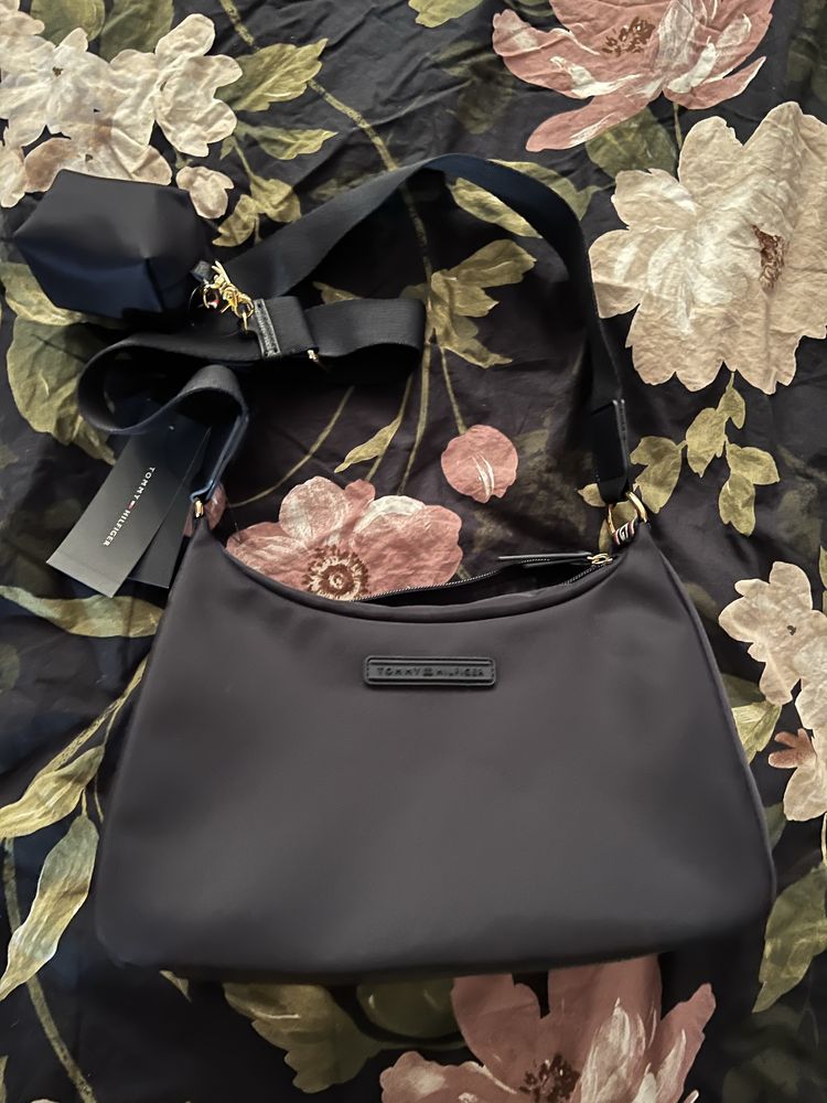 Sliczna torebka Tommy Hilfiger