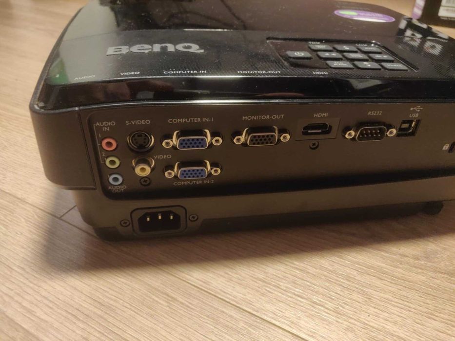 Projektor kompaktowy Benq ms517 nowa lampa jasny wyraźny obraz HDMI 3D