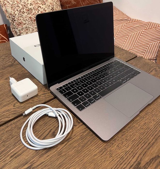 MacBook Air - Retina - 13'3 - Inch - 2018