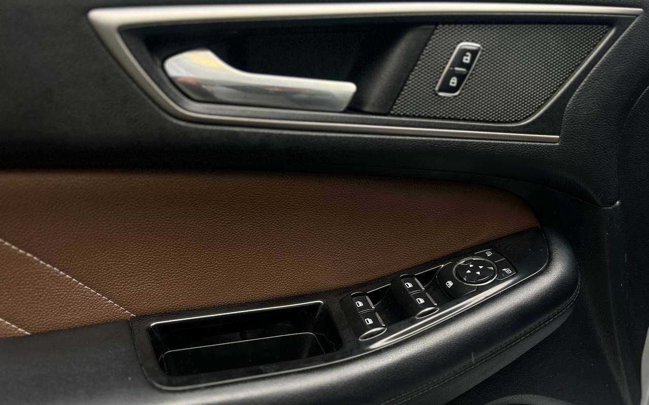 Ford Edge 2016 року