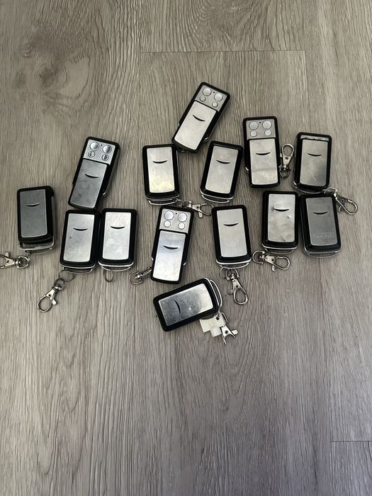 Пульти для воріт та ролетів,різні,розпродаж по 100 грн/шт