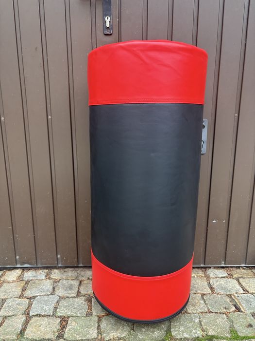 Worek bokserski na stojąco