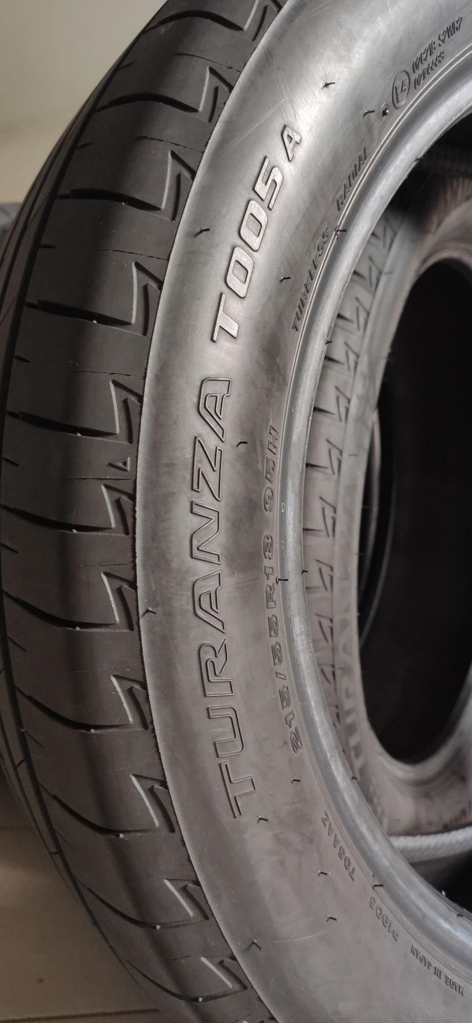 Резина R-18 215/55 95H "Bridgestone" Turanza T005, шины