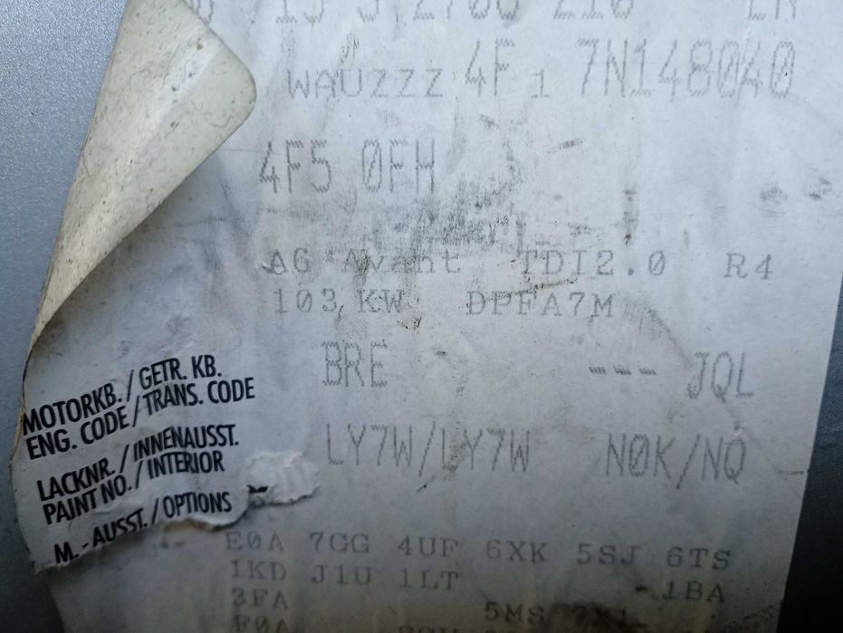 Audi A6 C6 maska srebrna LY7W