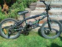 Rower BMX z pegami