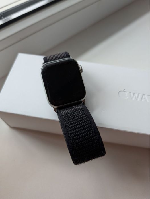 Apple Watch 4  продам один власник