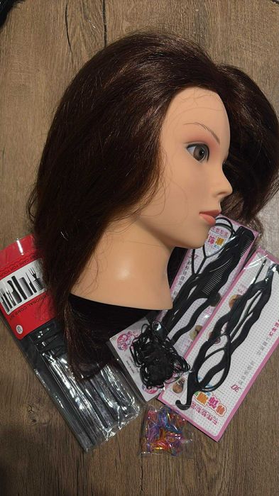 Głowa fryzjerska z dodatkami