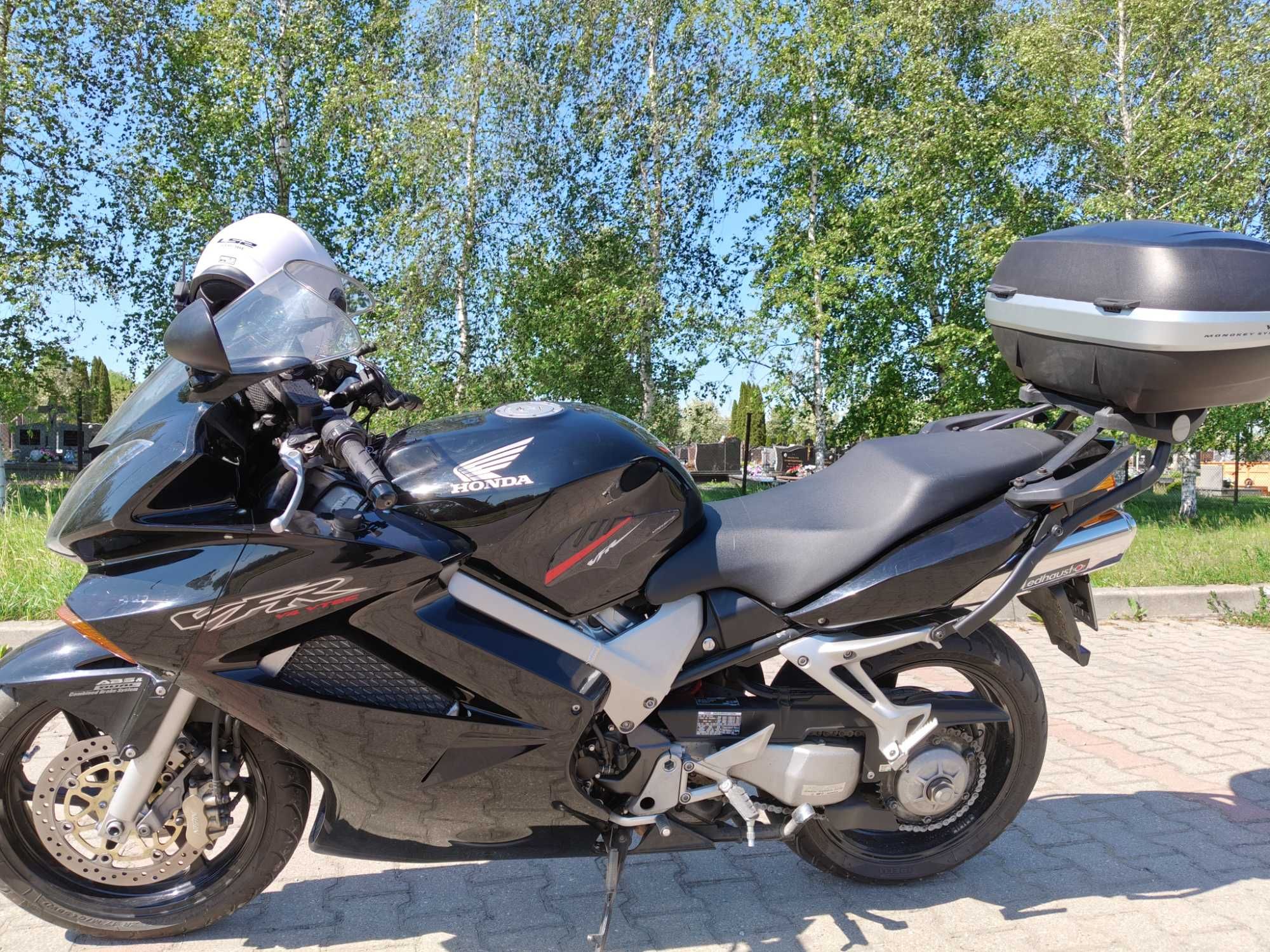 Fajna HONDA VFR 800 sprzedam lub zamienie