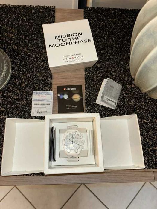 Snoopy Omega x Swatch SO33W700 Zero Gravity Biel