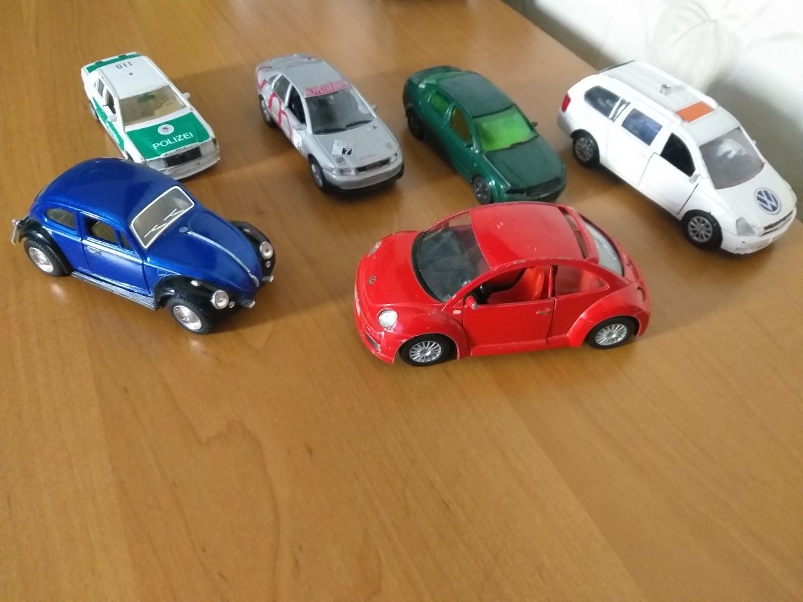 Машинки, модельки, игрушки 1:32, 1:38