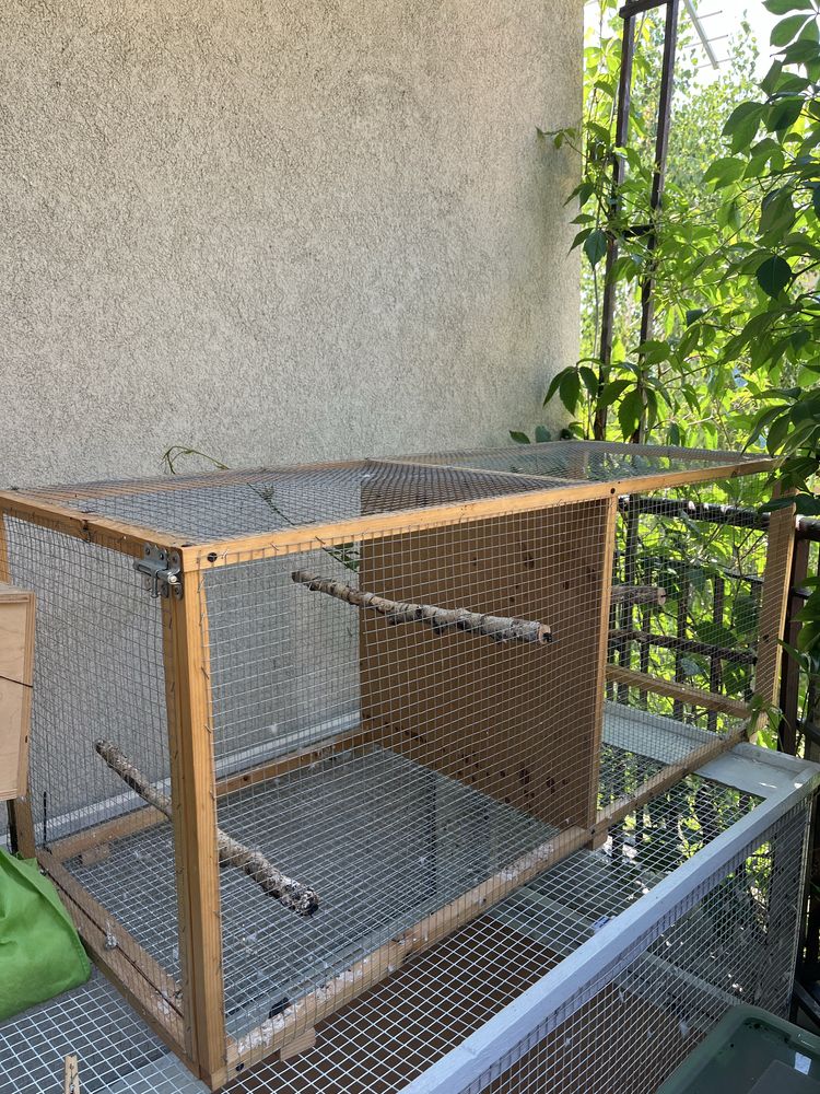 Woliera przygotowana pod lęgi dwukomorowa dla papug/ptakow