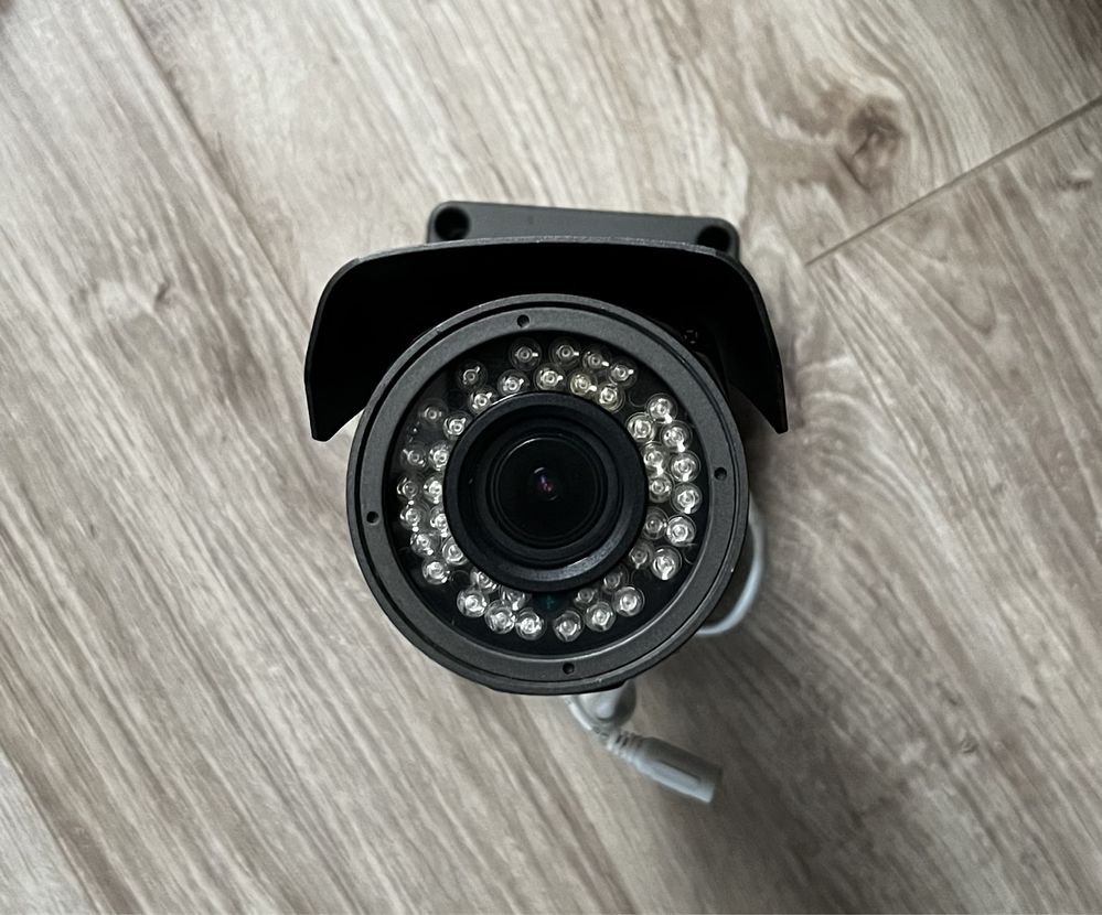 Rejestrator CCTV NVR ONVIF IP 9 kanałowy LS-N2009PD + kamera IP gratis