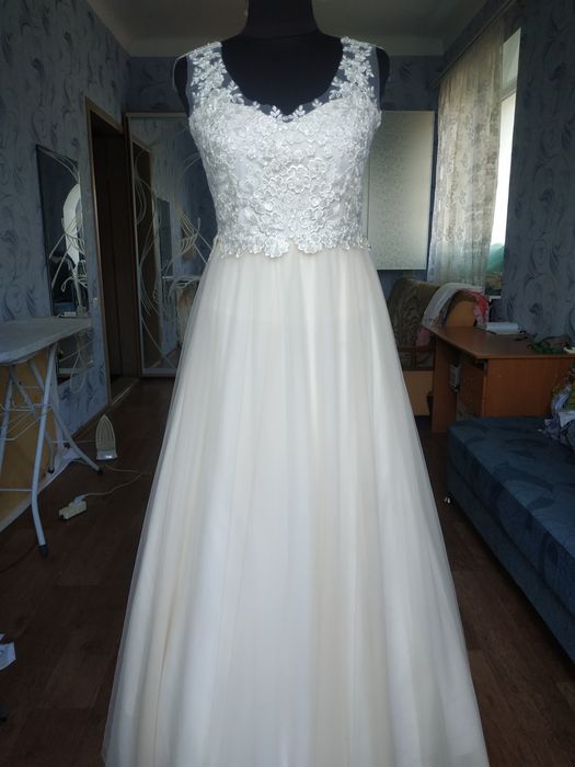 Прокат свадебных платьев разных размероа