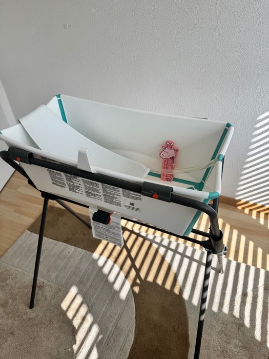 Wanieka ze stelażem i wkładką dla noworodka, fexi bath stokke