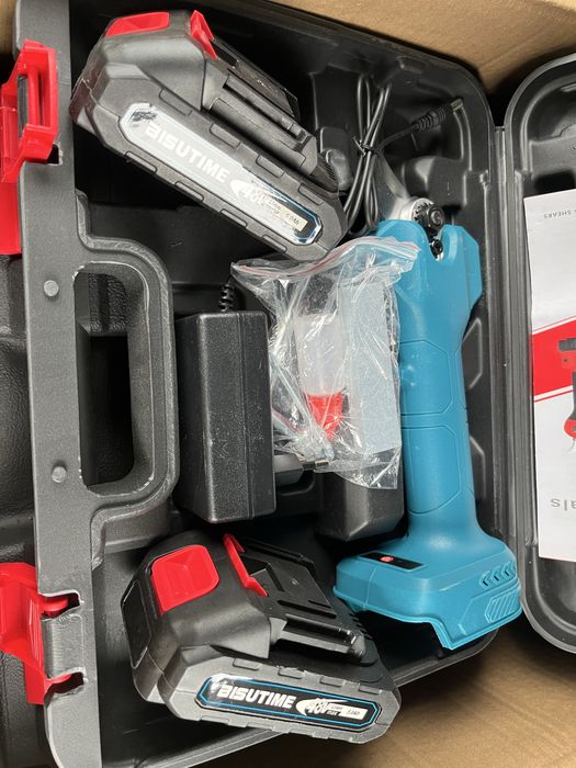 Tesoura de podar profissional 2 baterias compativeis makita