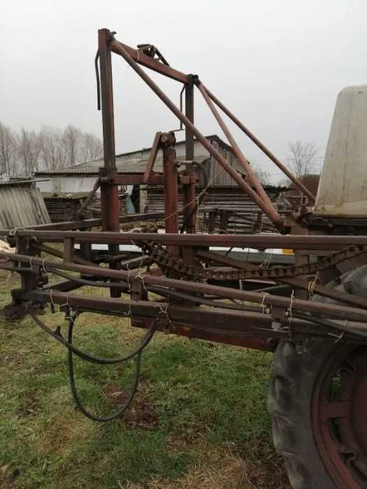 Оприскувач прицепний ОП-2000 - 18 м. в ідеальному робочому стані