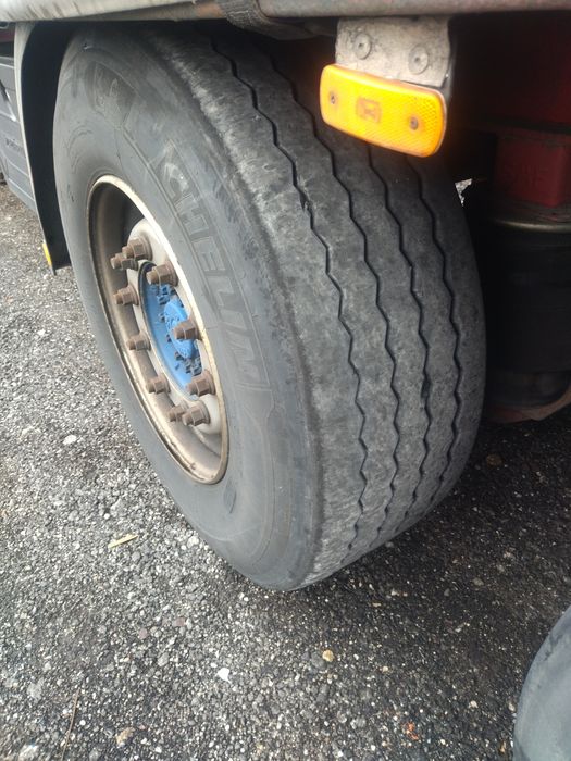 Semi reboque lecinena