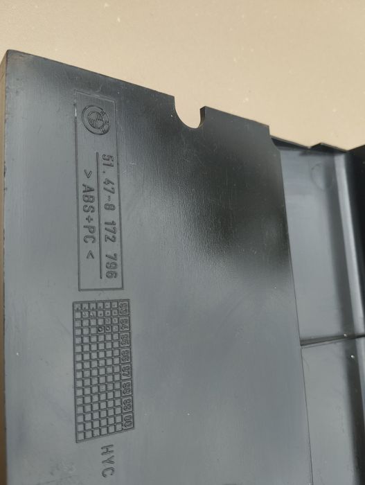 BMW E36 Sedan coupe Mocowanie trójkąta w bagażnik uchwyt zmieniarka