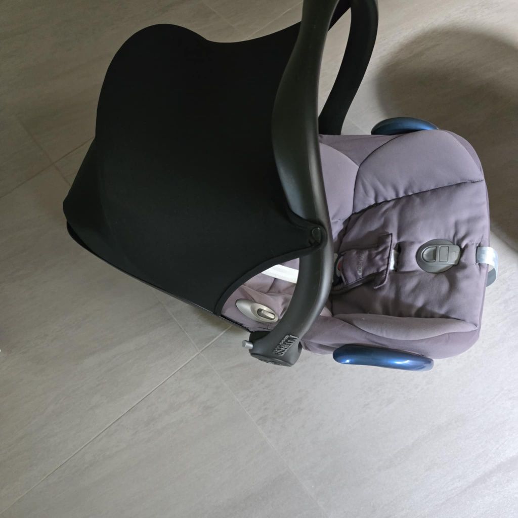 Zestaw Fotelik Maxi Cosi nosidełko 0-13kg, fotelik Pearl 9-18kg + baza
