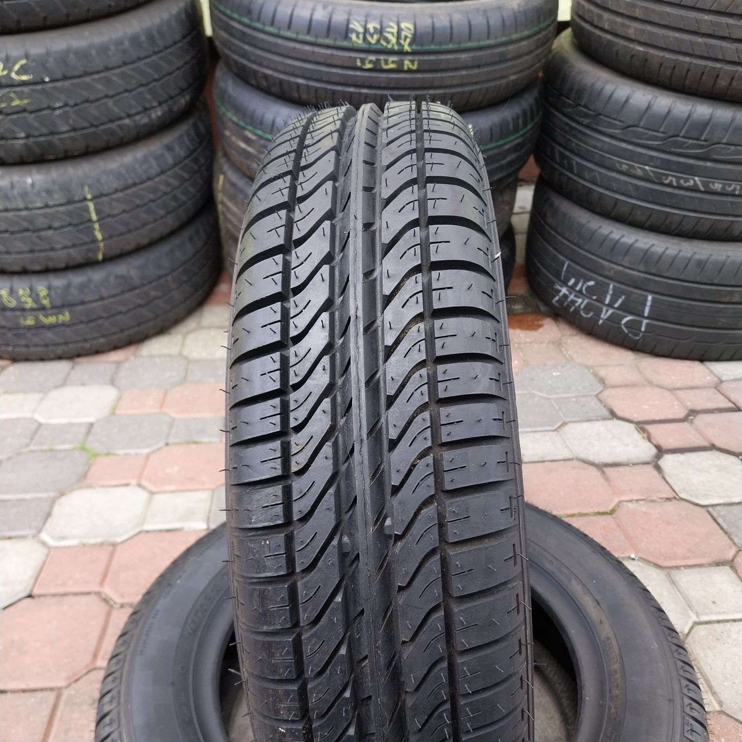 Opony Letnie Vredestein 145/70R13 71T