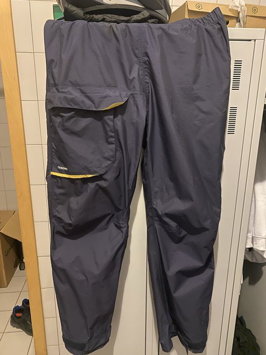 Conjunto de Chuva + Bota + Luva + Capacete