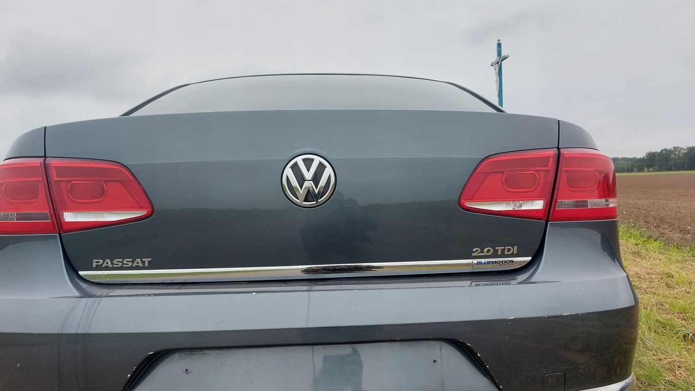 Klapa Tył Tylna Bagażnika Vw Passat B7 Sedan Lk7x