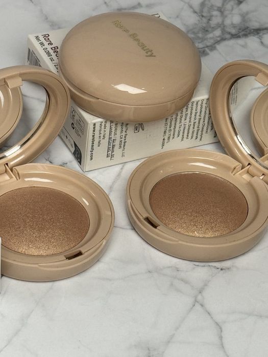 Хайлайтер для обличчя Rare Beauty Exhilarate