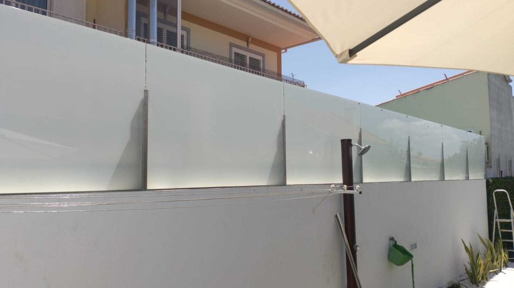 Vedações vidro fosco tapavistas muros jardins piscinas  todo país