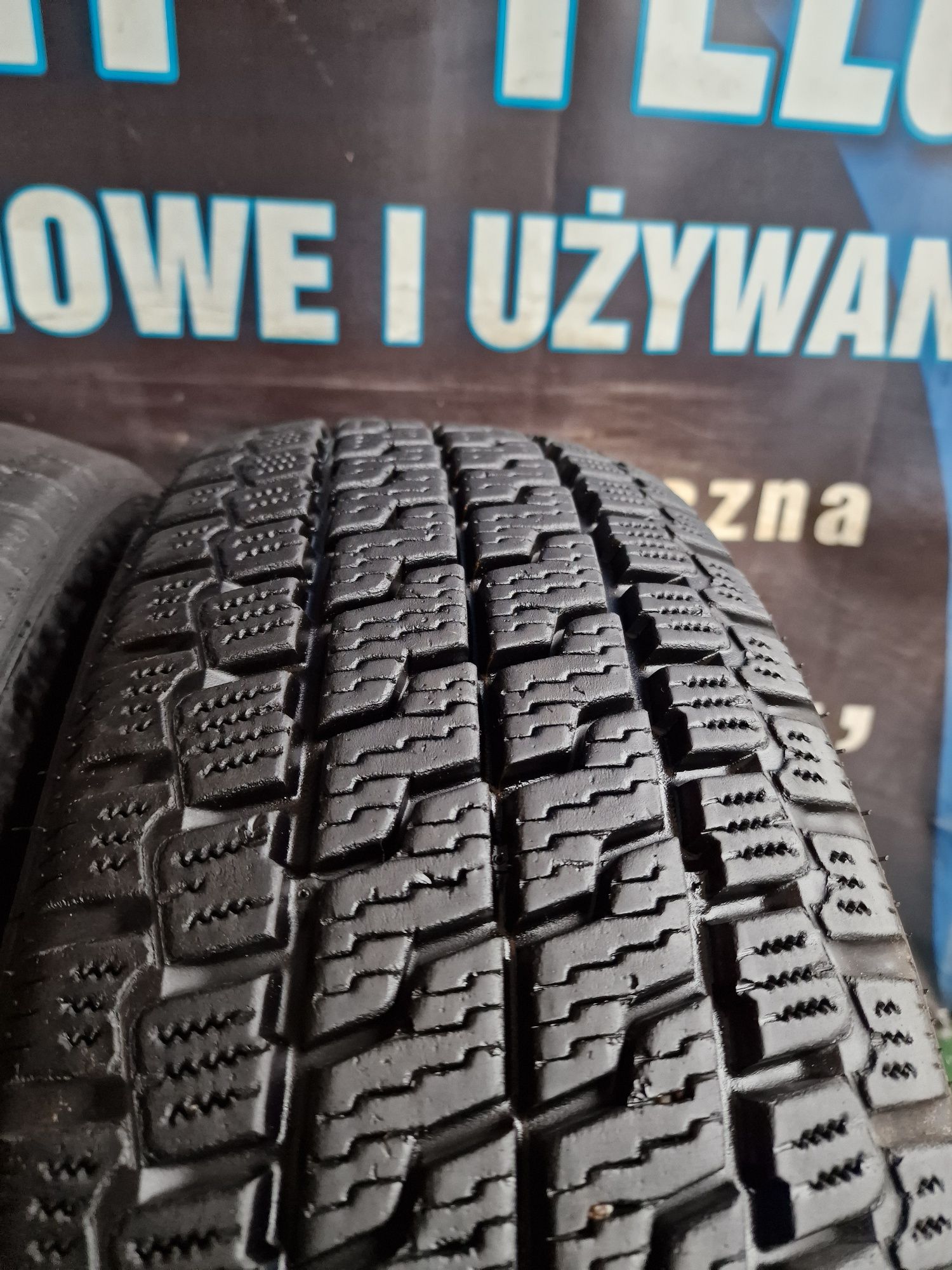 Opony Całoroczne 205/65/16C Nexen wzmacniane Para 7.6mm 2023