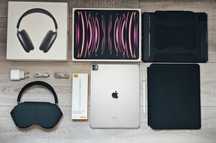 Apple iPad Pro 12.9 Cellular 256GB (6th Gen) + AirPods Max (A2096)