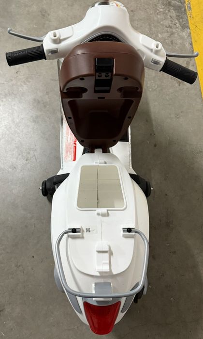 Mota Eléctrica Infantil Estilo Vespa Branca