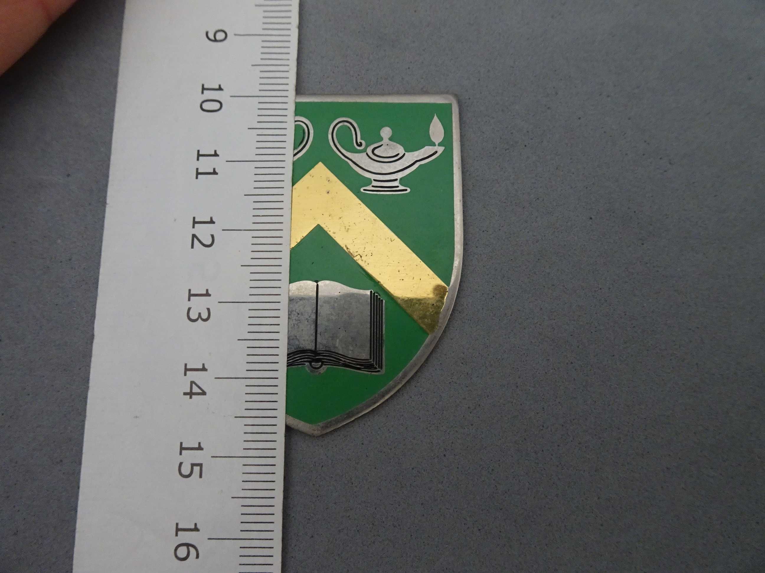 Antigo crachá militar português