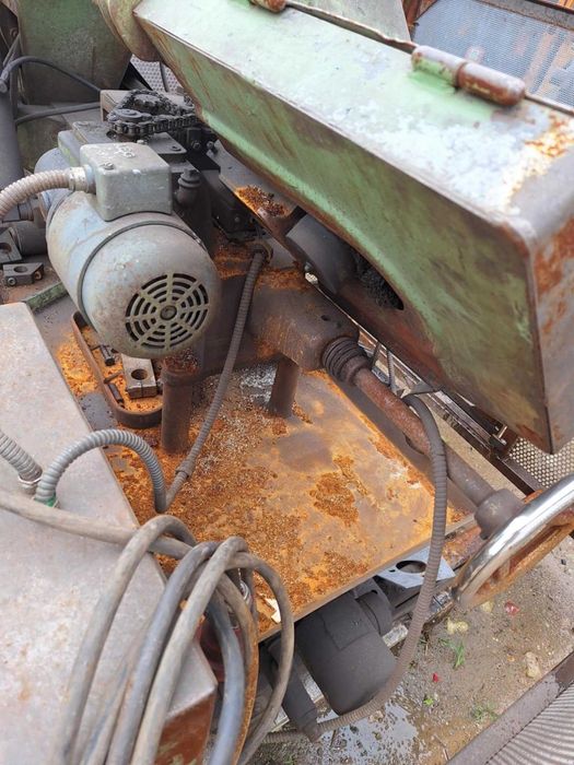 Maszyna do ciencia metalu