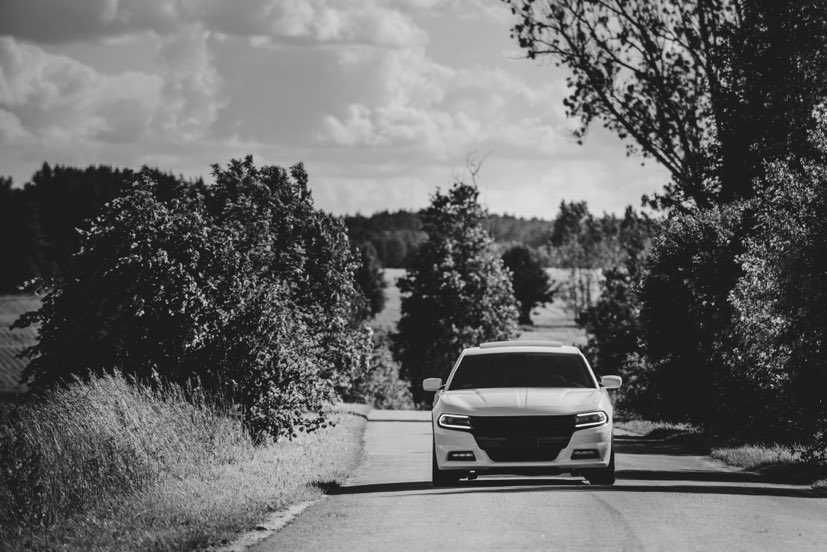 Auto do ślubu DODGE CHARGER, wynajem samochodu na wesele