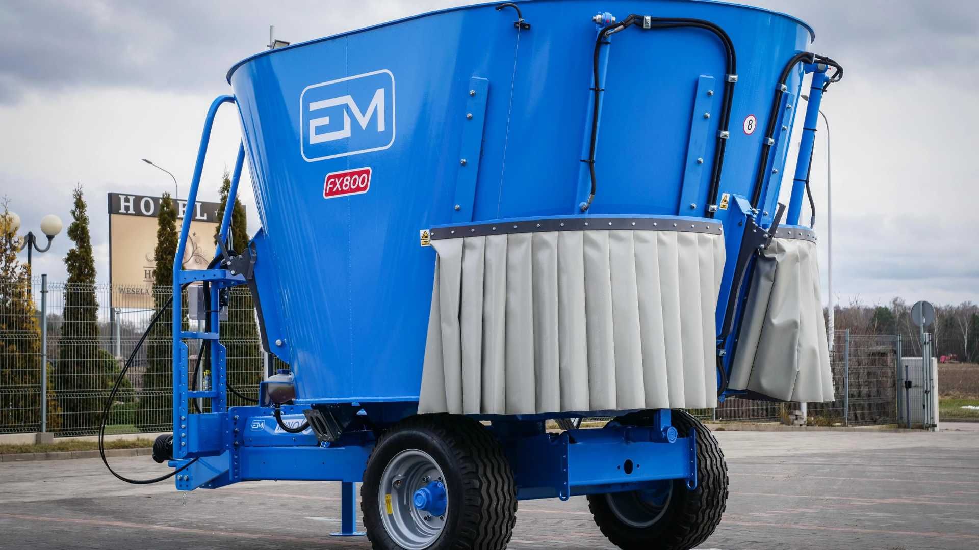 Змішувач-кормороздавач EM RINO FX 800 (8 м3) заднє розвантаження