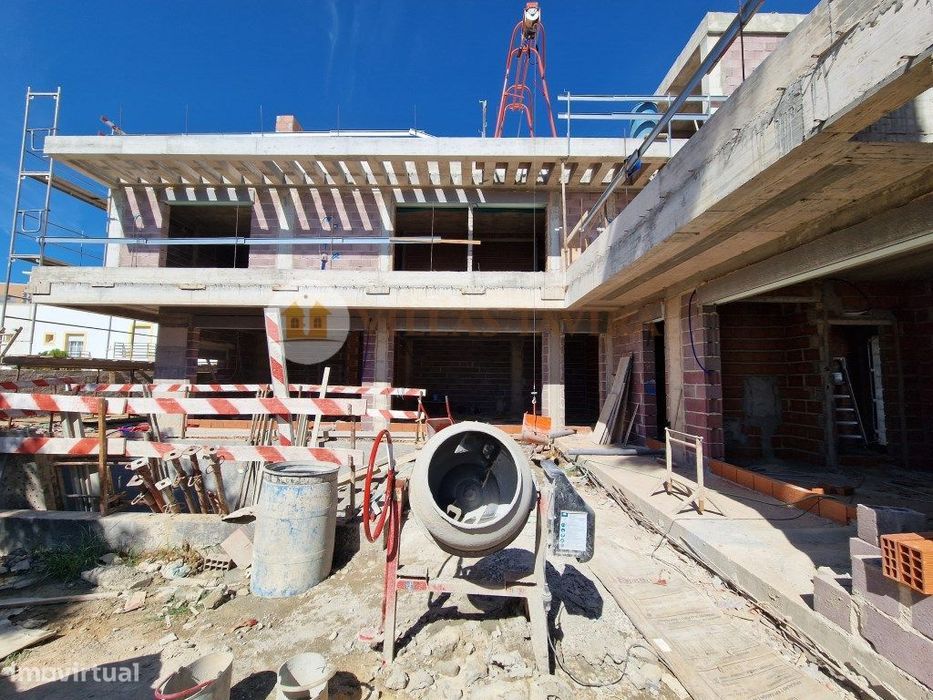 Moradia T5 NOVA - com garagem, piscina e vista mar - TAVIRA