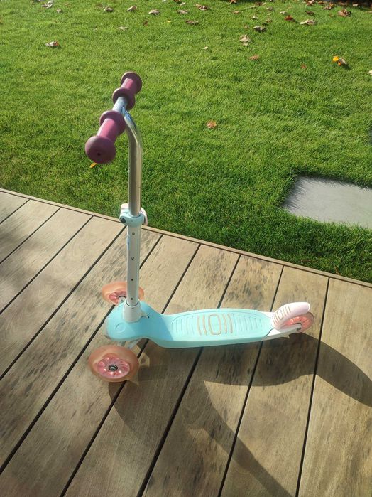 Hulajnoga trójkołowa balansowa